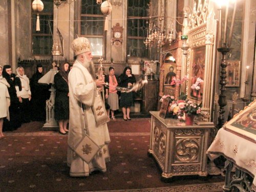 Bucurii sfinte la Mănăstirea Bistriţa şi la Râmnic Poza 9854