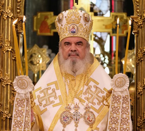 Patriarhul României a sărbătorit 11 ani de la întronizare Poza 9454