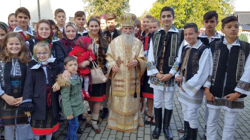 Popas aniversar în Parohia „Pogorârea Sfântului Duh” din Vicovu de Jos Poza 9162