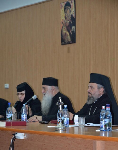 Conferința de toamnă a preoților hunedoreni Poza 9072