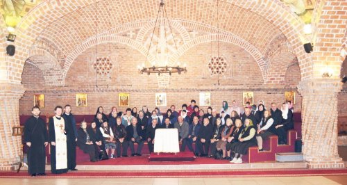 Pelerinaj la mănăstiri maramureşene, al credincioşilor din Bechieşu, Cluj Poza 8835