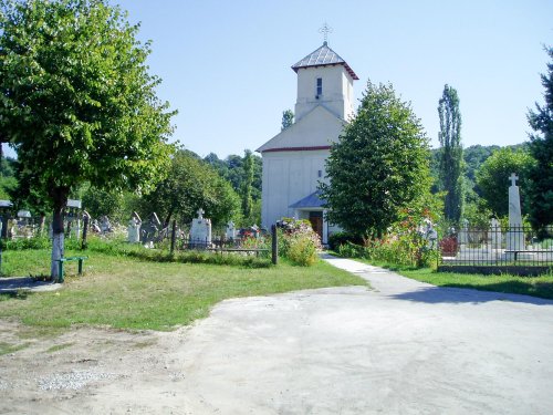 Biserici şi mănăstiri oltene și-au prăznuit ocrotitoarea Poza 8505