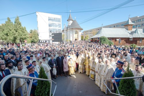 Sărbătoare istorică în Campusul universitar  „Tudor Vladimirescu” Poza 8530