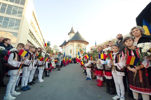 Sărbătoare istorică în Campusul universitar  „Tudor Vladimirescu” Poza 8534