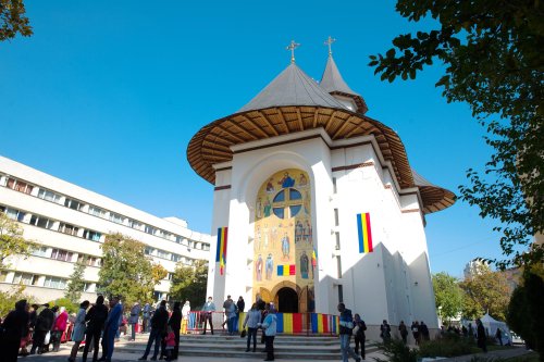 Sărbătoare istorică în Campusul universitar  „Tudor Vladimirescu” Poza 8537