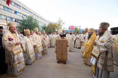 Sărbătoare istorică în Campusul universitar  „Tudor Vladimirescu” Poza 8538