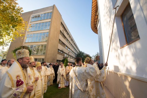 Sărbătoare istorică în Campusul universitar  „Tudor Vladimirescu” Poza 8539