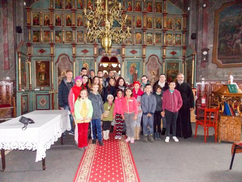 Un preot ialomițean salvează copiii din „Baltă” Poza 8436