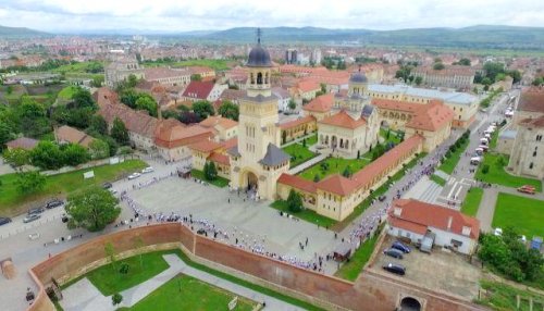 Peste 100.000 de vizitatori la Alba Iulia de Ziua Naţională Poza 8275
