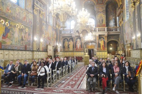 28 de ambasadori au vizitat Catedrala cu lună din Oradea Poza 7990