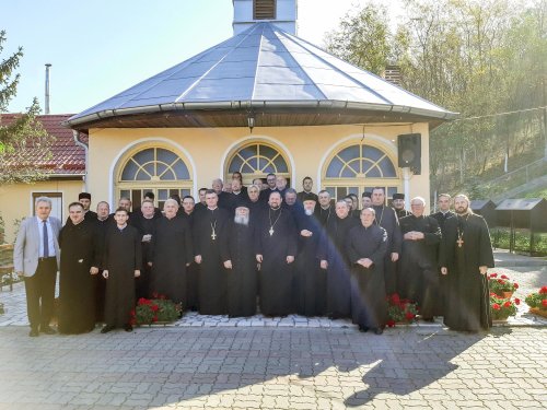 Conferința de toamnă a preoților din protopopiatele Lipova, Arad și Ineu Poza 8011