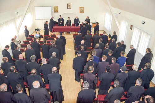 Conferința de toamnă a preoților din protopopiatele Lipova, Arad și Ineu Poza 8013