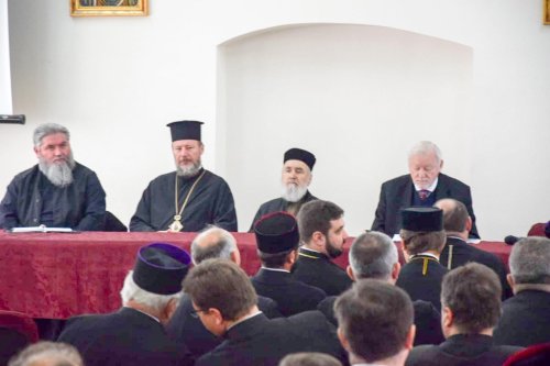 Conferința de toamnă a preoților din protopopiatele Lipova, Arad și Ineu Poza 8014