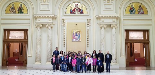 Bucurie pentru copiii Centrului „Sfântul Nicolae” din Lugoj Poza 7714