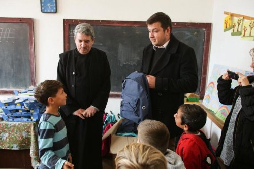 Elevii de la școala din Bruiu, județul Sibiu, au primit daruri Poza 7586