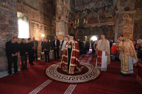 Sfântul Ierarh Iachint sărbătorit în Muntenia și Dobrogea  Poza 7377