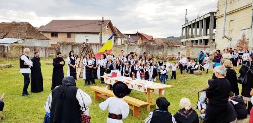 Uniți în credință și tradiții la Rodbav, Țara Făgărașului Poza 7137