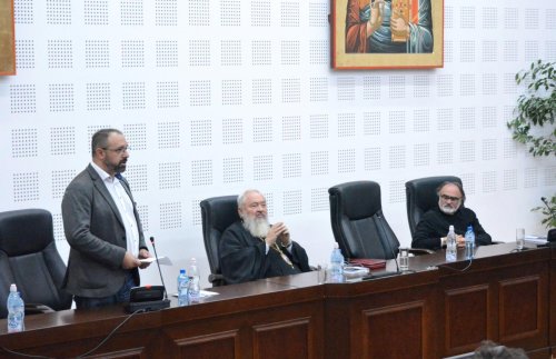 Conferinţă şi lansare de carte la Facultatea de Teologie Ortodoxă din Cluj-Napoca Poza 7025