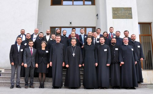 Conferința națională a doctoranzilor şi simpozion internaţional la Facultatea de Teologie Ortodoxă clujeană Poza 6918