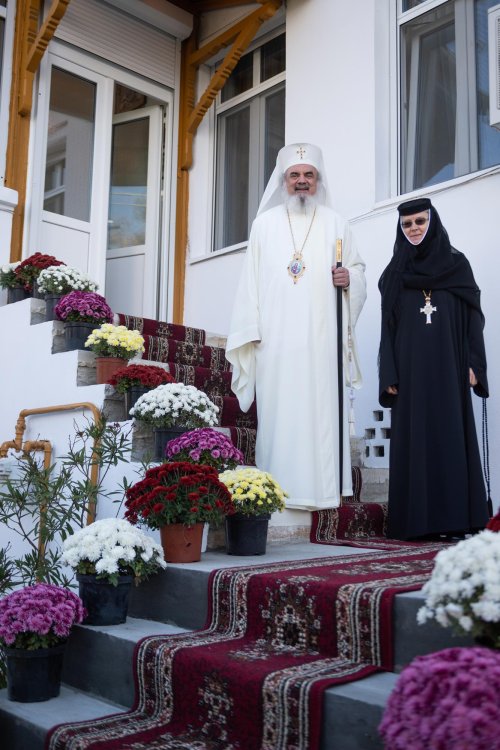 Patriarhul României, la mănăstirea ilfoveană Pasărea Poza 6943