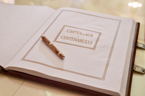 Patriarhul României a semnat în Cartea Centenarului Poza 6738
