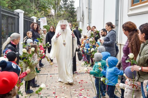 „Dumnezeu lucrează minunat prin îngerii Săi”