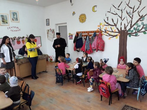 Campanie de educație stomatologică pentru copii din județul Buzău Poza 6116