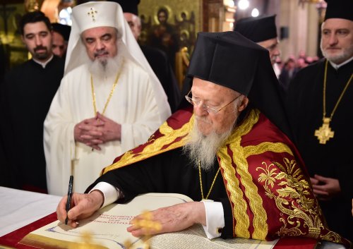 Patriarhul Ecumenic Bartolomeu a sosit în România Poza 5547