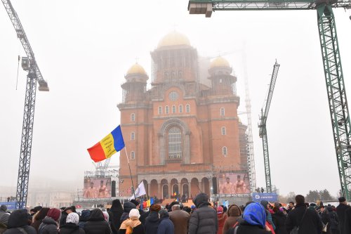 Catedrala Naţională - o necesitate liturgică practică şi un simbol al cinstirii eroilor români Poza 5414