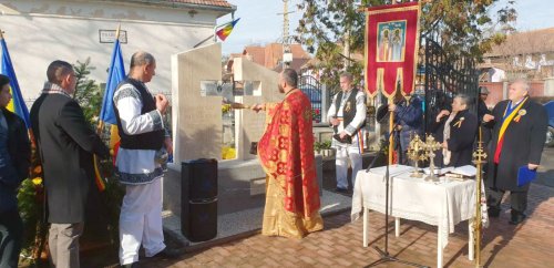 Monument în Parohia Voiniceni, Târgu-Mureș Poza 5210