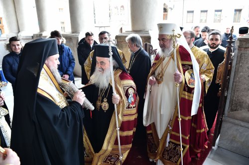 Patriarhul Ierusalimului în România Poza 5152