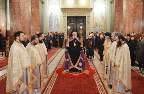 Sărbătoarea Sfântului Apostol Andrei şi a Sfântului Ierarh Andrei Șaguna Poza 4985