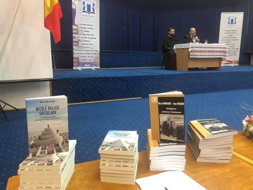 Conferinţă şi lansări de carte la Biblioteca „Radu Rosetti” din Oneşti Poza 4715