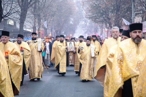 Pelerinaj cu sfinte moaște în municipiul Brăila Poza 4741