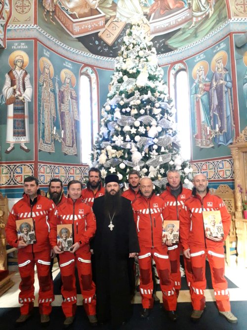 Daruri pentru Salvamont Buşteni din partea Patriarhului României Poza 4670