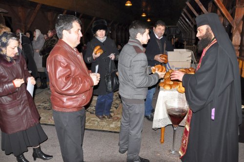 Pelerinii vor primi pâinile Sfântului Spiridon la Mănăstirea Nechit Poza 4470