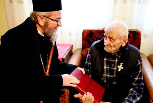 Cinstire pentru doi credincioşi cu vârsta de 100 de ani, din Maramureș și Sătmar Poza 3948