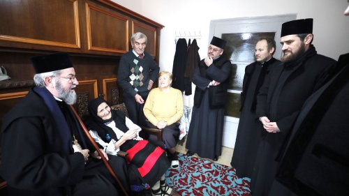 Cinstire pentru doi credincioşi cu vârsta de 100 de ani, din Maramureș și Sătmar Poza 3952