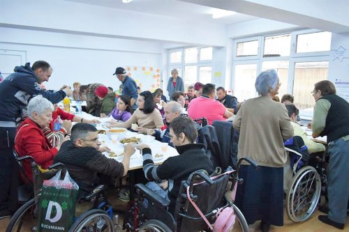 Binecuvântare pentru bolnavii de scleroză multiplă din Oradea Poza 3579