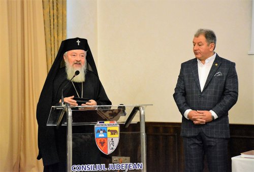 IPS Arhiepiscop și Mitropolit Andrei, „Cetățean de Onoare” al județului Bistrița-Năsăud Poza 3567