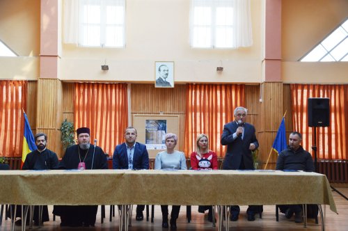 Lansarea albumului „Bisericile de lemn din Țara Beiușului - Tezaur arhitectural al județului Bihor” Poza 3572