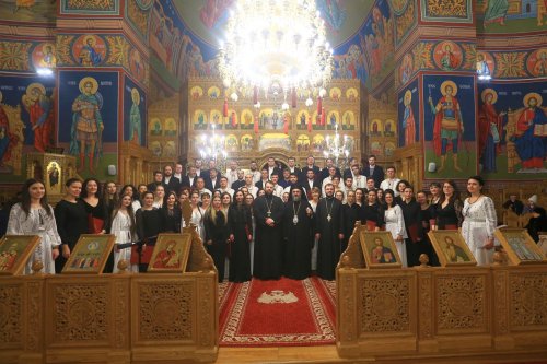 Concert de colinde la Catedrala Arhiepiscopală din Buzău Poza 3555