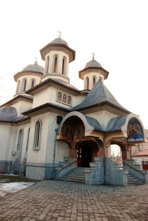 Biserici şi mănăstiri oltene închinate Botezătorului Poza 3083