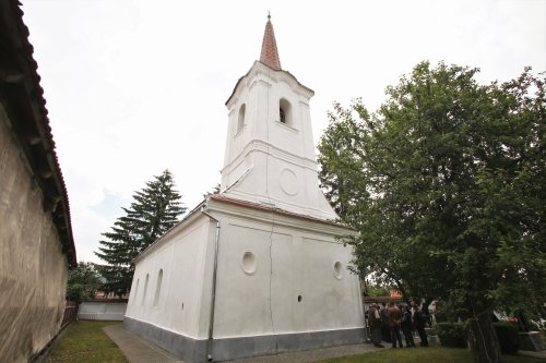 Vechi mărturii ale credinței ortodoxe în satul brașovean Cața Poza 2928
