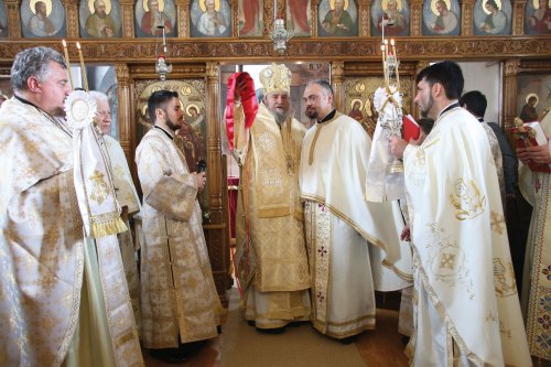 Vechi mărturii ale credinței ortodoxe în satul brașovean Cața Poza 2933