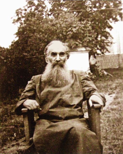 Preotul Anton I. Popescu, misionar şi om de cultură Poza 2849