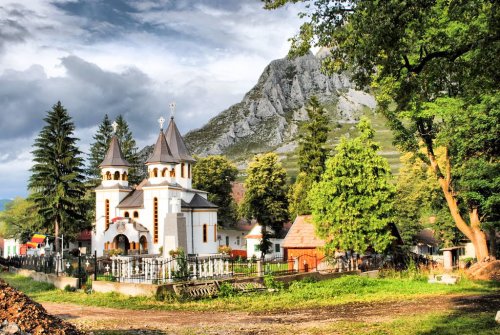Satul românesc se reinventează la condițiile istorice Poza 2763