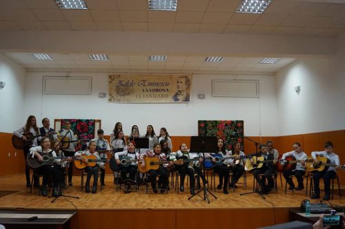 Manifestare culturală dedicată lui Eminescu la Vorona Poza 2611