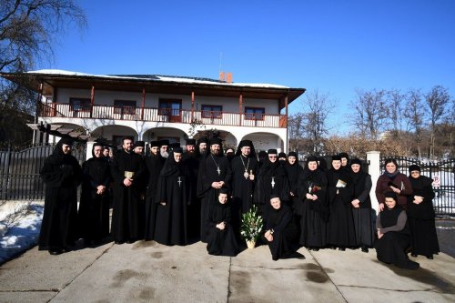 Liturghie arhierească la hramul Mănăstirii Copou din Iaşi Poza 2360