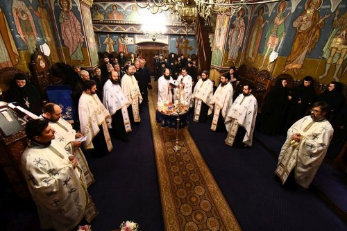 Liturghie arhierească la hramul Mănăstirii Copou din Iaşi Poza 2361